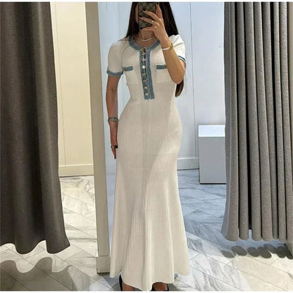 Elegant Knit Maxi Dress - Chic O-neck Bodycon Dress with Short Sleeves and Metal Buttons - ZOOMNSTORE