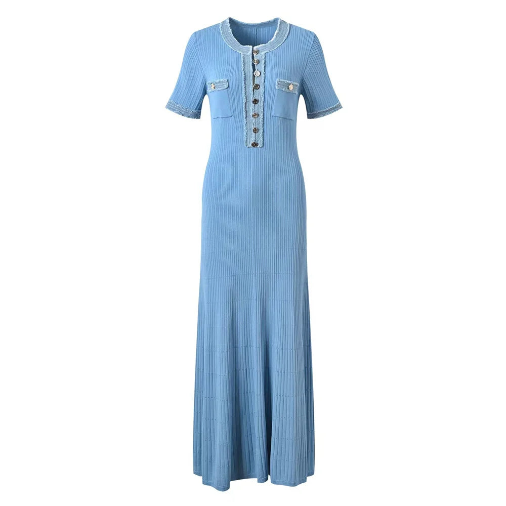 Elegant Knit Maxi Dress - Chic O-neck Bodycon Dress with Short Sleeves and Metal Buttons - ZOOMNSTORE
