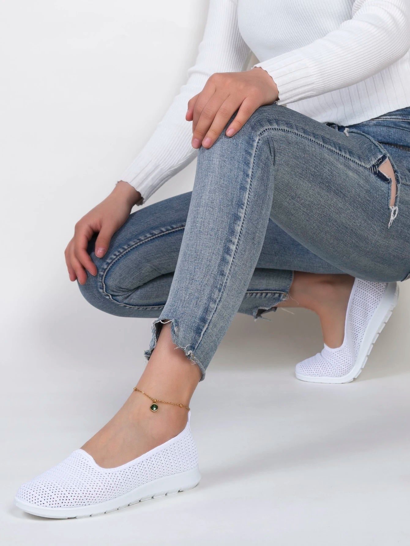 Women's Breathable Mesh Shoes - Summer Flat Casual Sneakers with Elastic Band Closure - ZOOMNSTORE