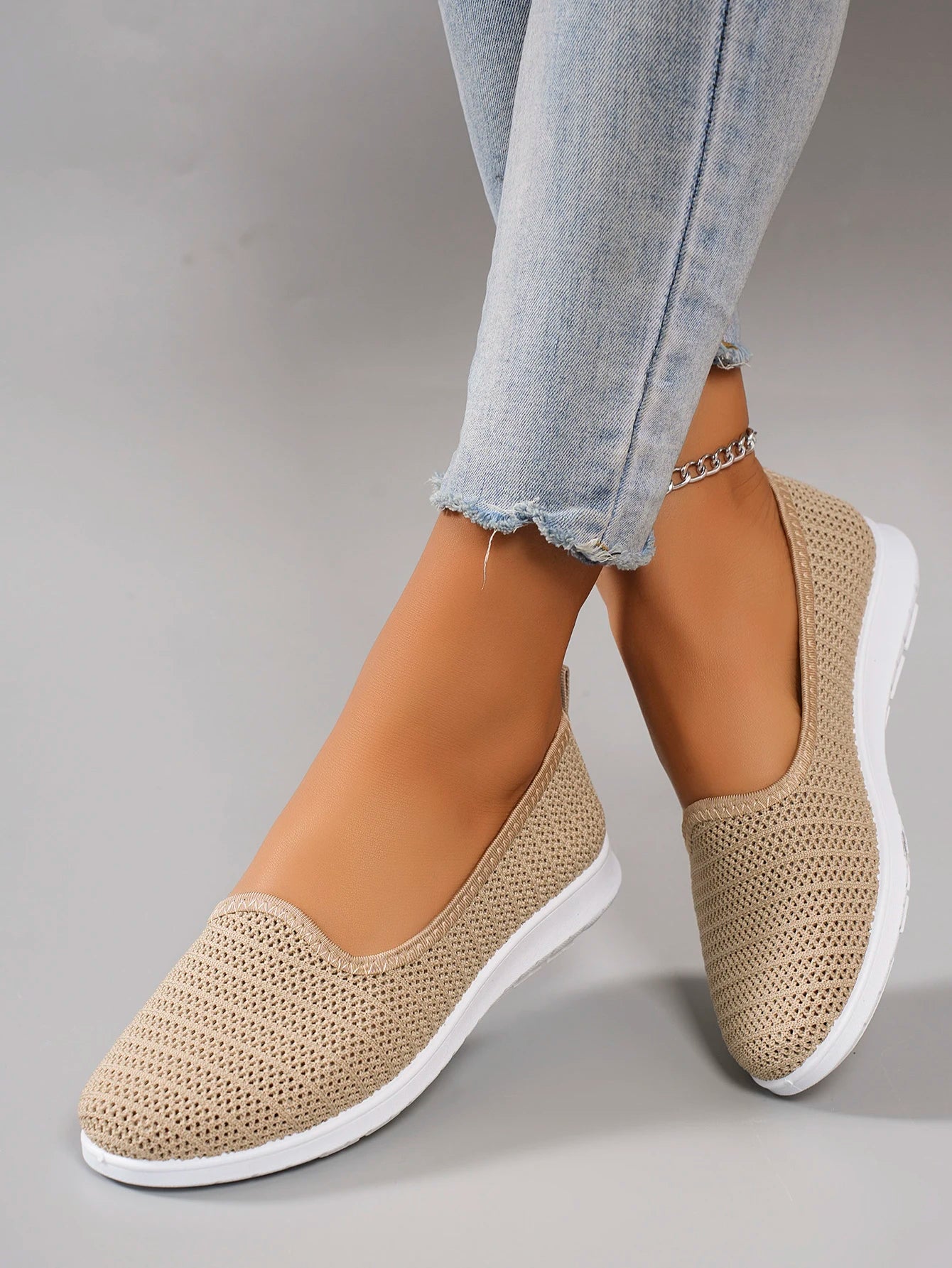 Women's Breathable Mesh Shoes - Summer Flat Casual Sneakers with Elastic Band Closure - ZOOMNSTORE