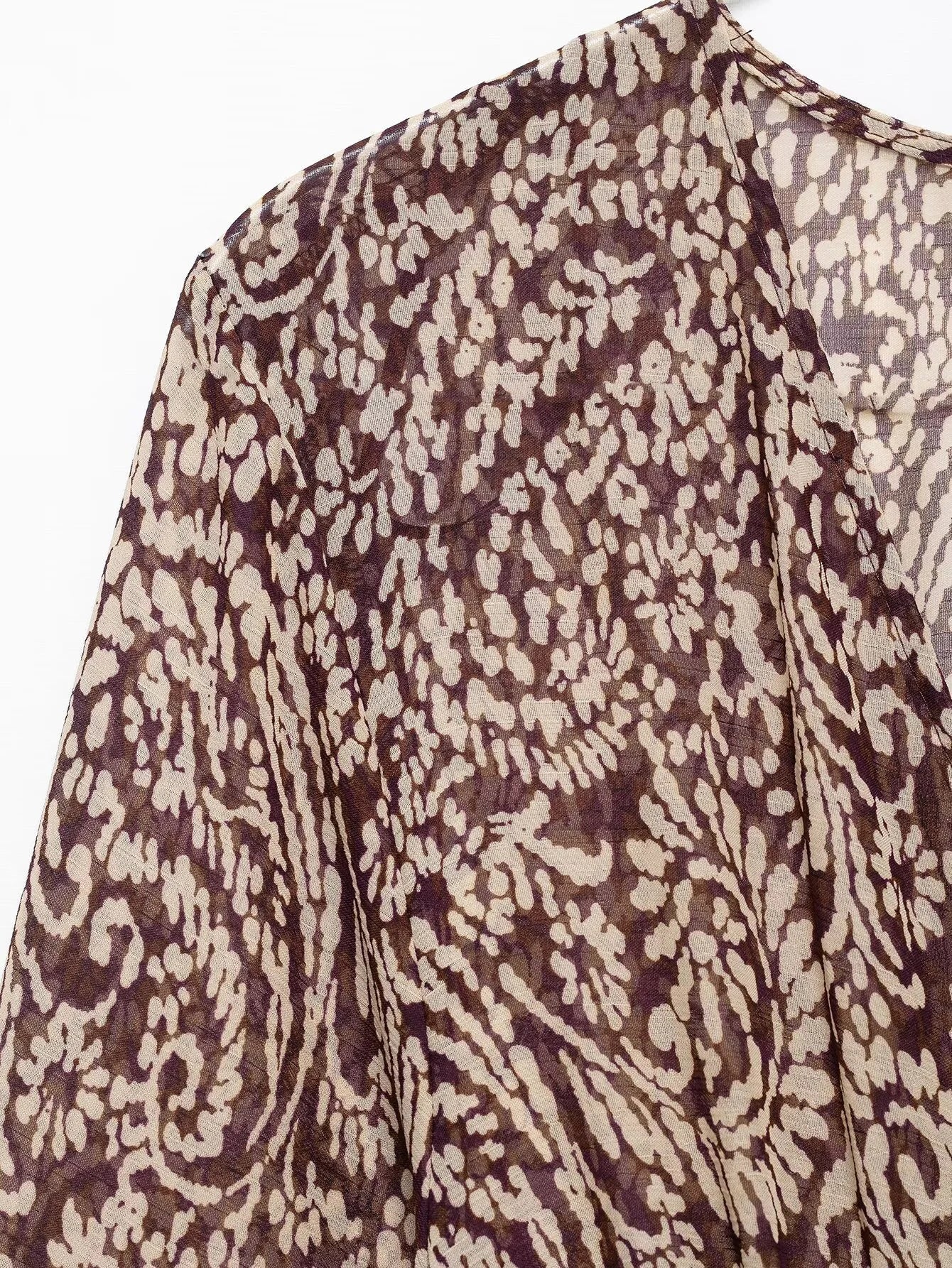 Women's Midi Dress - Printed V-Neck Knee-Length Casual Dress With Retro Pattern Skirt - ZOOMNSTORE